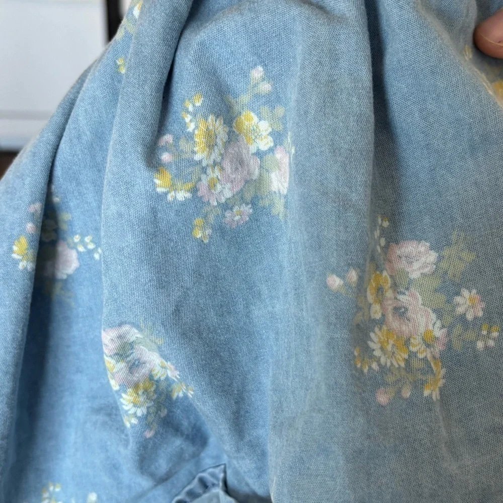 Oshkosh Floral toddler overalls style dress.‎ Size 3T